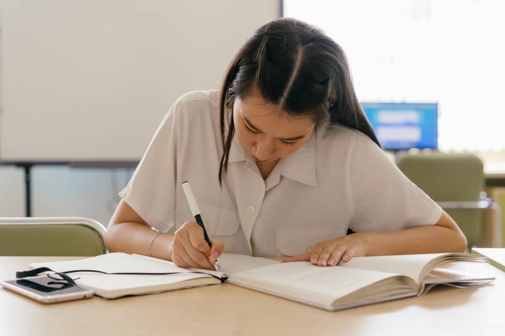 Les meilleures méthodes pour préparer le dcg efficacement